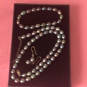 Black pearl Tahitian necklace, Bracelet & earrings
